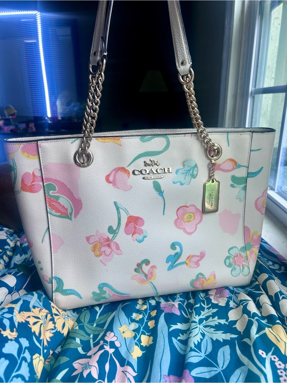 COACH Cammie Chain Tate in Dreamy Land print.